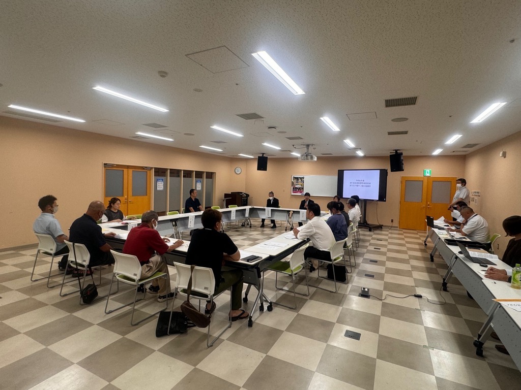 令和6年度第1回高田地域まちなか賑わい創出協議会の様子