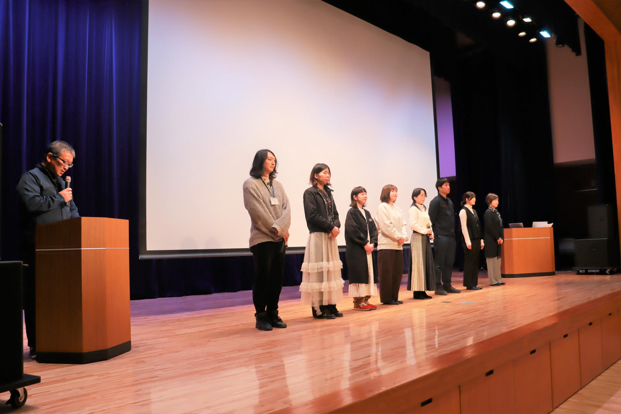 令和7年度活動報告会の様子