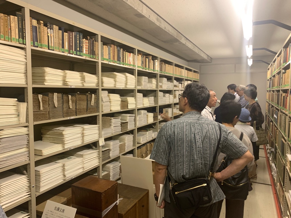 県立図書館書庫5