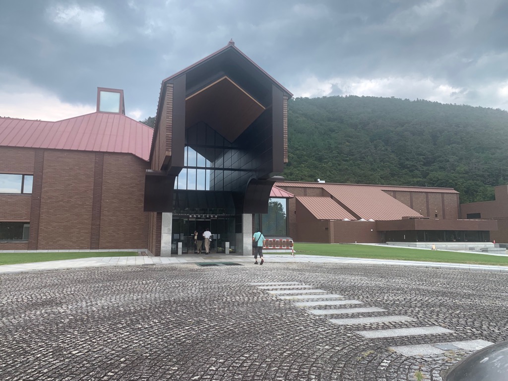 県立美術館外観1