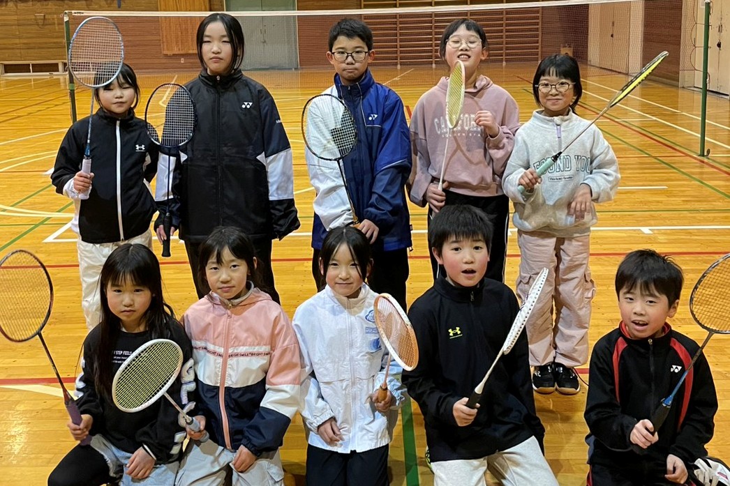 新鶴バドミントンスポーツ少年団